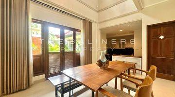 Gambar 3 Spacious Three Bedroom Villa In Tegal Cupek, Umalas