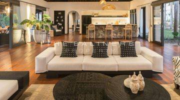 Gambar 4 Colonial Elegance Meets Modern Tropical Comfort In Munggu