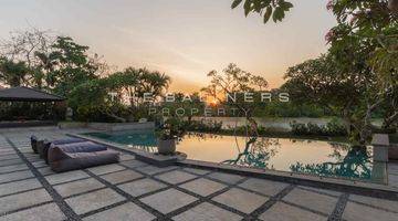 Gambar 1 Contemporary Balinese Villa In The Heart Of Pererenan