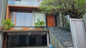 Gambar 2 Rumah Puri Indah, Kembangan, 500m², 3 Lt, SHM