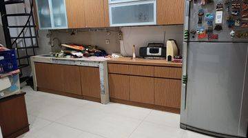 Gambar 4 Rumah 1,5 Lantai Semi Furnished di Sayap Leuwipanjang