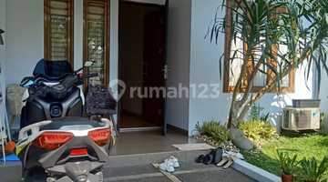 garasi/carport rumah terawat furnished komplek batununggal