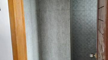 kamar mandi rumah dua lantai baru  ready