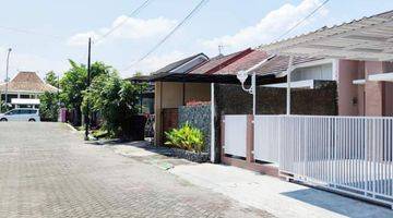 Gambar 1 Rumah Minimalus Di Alam Citra Jl. Parangtritis Dekat Kampus ISI