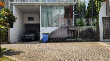 Gambar 1 Modern Minimalis House 3 Lantai Dalam Townhouse Kemang Area