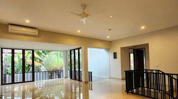 Gambar 4 Brand New Modern Tropical House With Private Pool At Cipete 