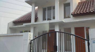 Gambar 5 Rumah 2 Lt Di Cipete Jakarta Selatan Lt 188 M2 Lb 275 M2  Ada 4 + 1 Kt  4 Km  Carport 2 Mobil,  Garasi 2 Mobil, Ada Taman Depan & Samping, Nego Yuk Sampai Deal!! 