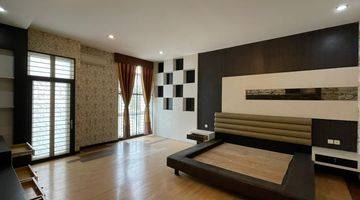kamar tidur villa di komplek river view