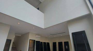 ruang keluarga dijual rumah baru siap huni