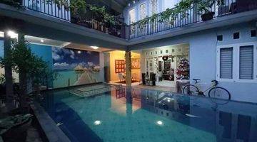 kolam renang dijual rumah dengan private pool