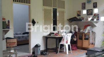 Gambar 4 Rumah Hook Mewah Semi Furnished Pinggir Jalan