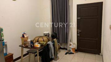 Gambar 4 Rumah 3 Lantai Siap Huni  Cikutra Bandung 