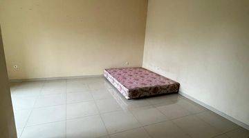 Gambar 4 Rumah 2 Lantai Bagus Semi Furnished di Griya Loka Sektor 1.2, Tangerang