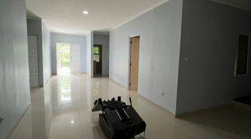 Gambar 5 Rumah 2 Lantai Bagus Semi Furnished di Griya Loka Sektor 1.2, Tangerang