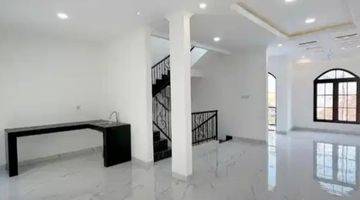 Gambar 4 Dijual Rumah Split Level di Cluster Ritszone The Icon Bsd