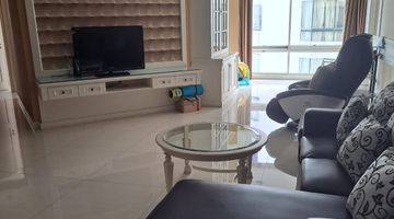 Gambar 3 Apartemen Taman Anggrek