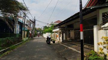 Gambar 1 Rumah Dalam Komplek Dekat Rumah Sakit Duren Sawit 