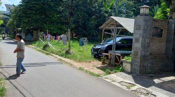 Gambar 2 LOKASI BAGUS,DEPAN UNIVERSITAS INDONESIA 