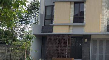 Gambar 2 Dijual Rumah Hook Eminent Cluster Precia Lokasi Cbd di Bsd City 