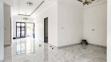 Gambar 2 Dijual Rumah 1 Lantai Baru Unfurnished di Griya Loka, Bsd. Lnyefb