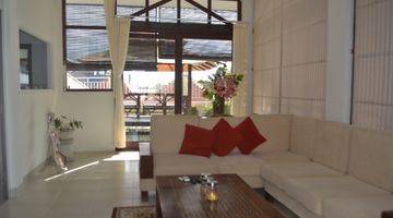 Gambar 3 Beautiful Homey Villa For Sale In Puri Gading