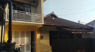 tampak depan rumah dijual jogja mewah 2