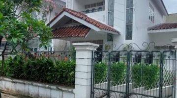 Gambar 1 Dijual Rumah Lama, Sangat Terawat Dan Rapi Dalam Komplek