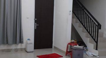 Gambar 2 Rumah Bagus  2 Lantai siap huni Semi Furnished