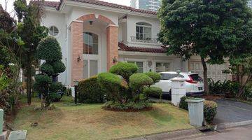 Gambar 1 Rumah 2 Lantai Bagus Furnished di Taman Beverly Golf Lippo Karawaci, Tangerang