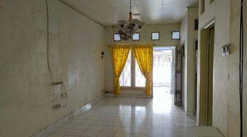 ruang tamu rumah di puri gardenia kalideres,
