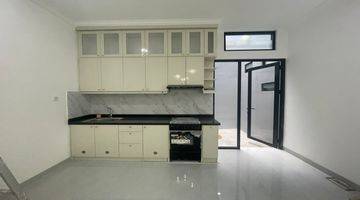 Gambar 4 Rumah Brand New Minimalis Modern Di Kencana Loka Sektor 12.2