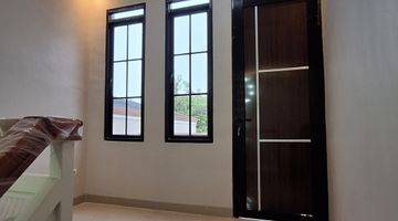 Gambar 5 Rumah 3 Kamar Dengan Mezanin Dan Balkon