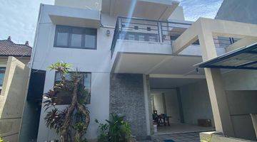 Gambar 1 FOR RENT RUMAH SEMI VILLA WITH GARDEN BERLOKASI STRATEGIS DI RENON