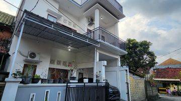 Gambar 1 FOR RENT RUMAH FURNISHED BERLOKASI DI TAMAN GRIYA JIMBARAN