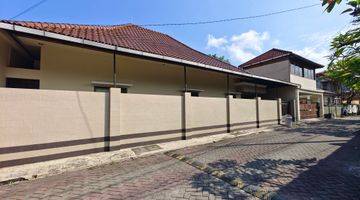 Gambar 2 FOR YEARLY RENT RUMAH LUAS FULL FURNISHED BERLOKASI DEKAT TSM