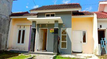 tampak depan rumah keluarga legalitas jelas harga