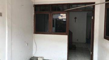 Gambar 2 Disewakam Rumah 2lt , daerah Tanjung Duren Jakarta Barat