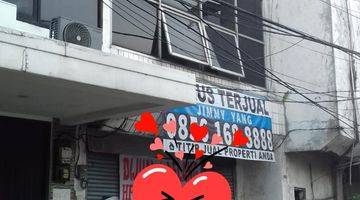 tampak depan ruko di jl. petojo sabangan