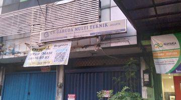 tampak depan ruko bagus di komolek niaga