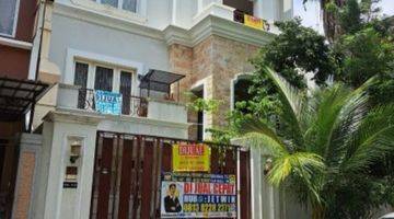 tampak depan rumah bagus di grisenda