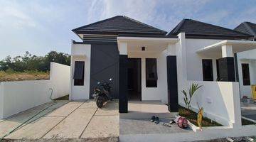 tampak depan promo terbatas, rumah under 200