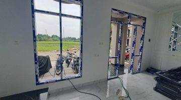 ruang tamu rumah 2 lt siap bangun
