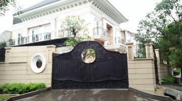 Gambar 1 Disewakan Rumah Mewah di Jl. Senayan, Kebayoran, Jakarta Selatan