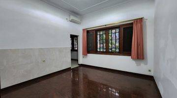 Gambar 3 Furnished Rumah 2 Lantai Graha Famili Blok E, Surabaya 