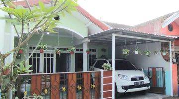 tampak depan dijual murah rumah furnish dalam