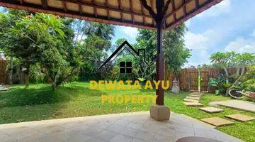 Gambar 2 Villa Cantik Taman Luas View Sawah 3 Kamar Furnished Di Kemenuh