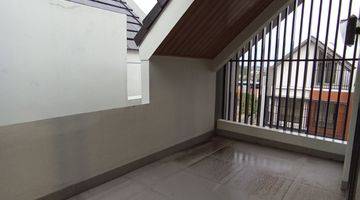 Gambar 1 Rumah Baru Konsep Attic Room Gading Serpong