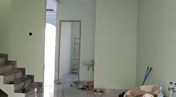 Gambar 2 Rumah Mewah Akses 2 Mobil Strategis Jagakarsa,hanya 2 Unit