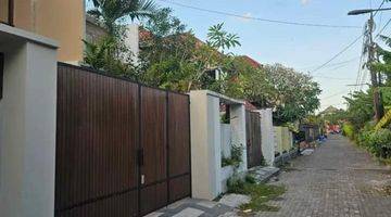 Gambar 2 New Renovated House At Strategic Area Of Renon Near Sanur Bali