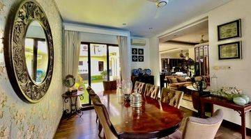 Gambar 5 Luxury hommy  house dalam Town House di Duren Tiga Jakarta Selatan 